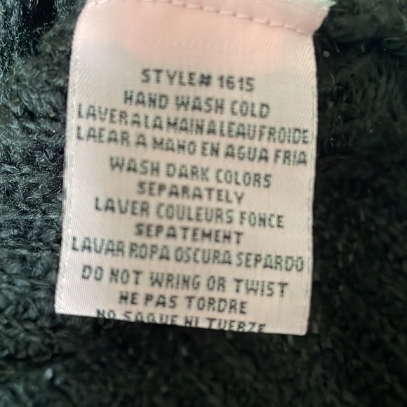 Revamped black loose knit crop sweater with drop down back cable stitch Sz M - Picture 7 of 8